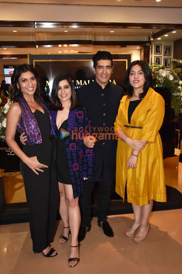 Photos: Designer Manish Malhotra launches his exclusive cosmetics range in association with MyGlamm Photos: Designer Manish Malhotra launches his exclusive cosmetics range in association with MyGlamm