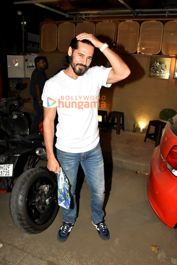 photos emraan hashmi and dino morea spotted in bandra 4