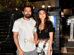 Photos: Farhan Akhtar and Shibani Dandekar snapped at Mizu in Bandra