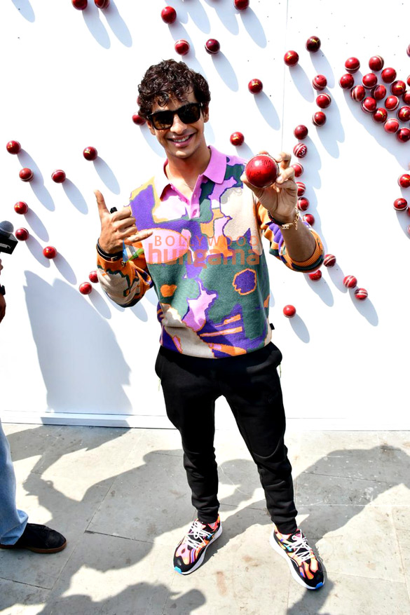 photos ishaan khatter snapped attending a brand event in bandra 3
