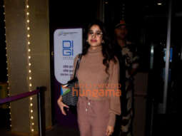 Photos: Janhvi Kapoor snapped at the airport