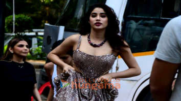 Photos: Janhvi Kapoor snapped on location of shoot