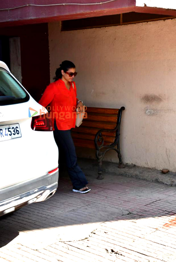 photos kajol snapped outside a pilates studio 1