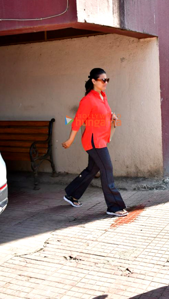 photos kajol snapped outside a pilates studio 4