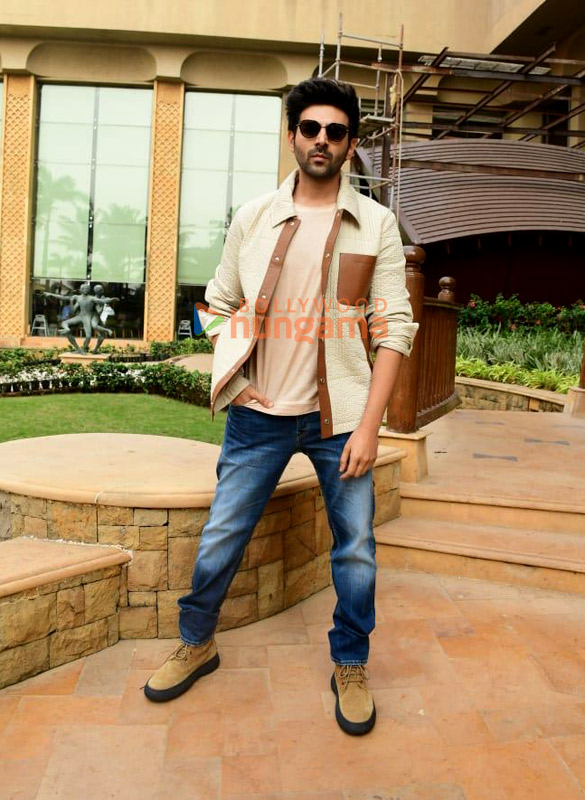photos kartik aaryan and alaya f snapped promoting their film freddy 1 2