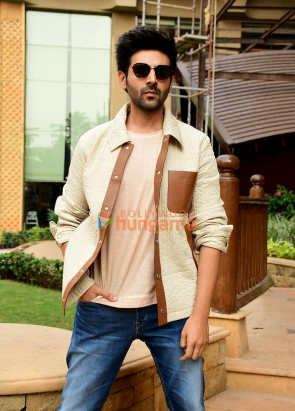 photos kartik aaryan and alaya f snapped promoting their film freddy 6 2