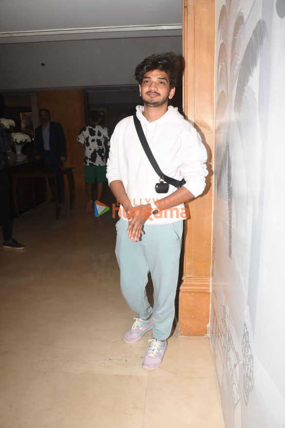 photos munawar faruqui snapped in sun n sand hotel in juhu 3