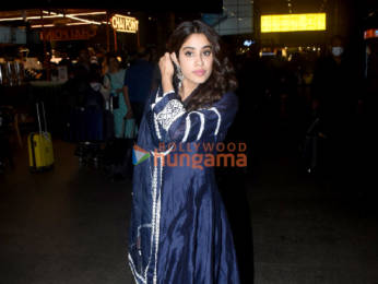 Photos: Priyanka Chopra Jonas, Akshay Kumar and Janhvi Kapoor snapped at the airport
