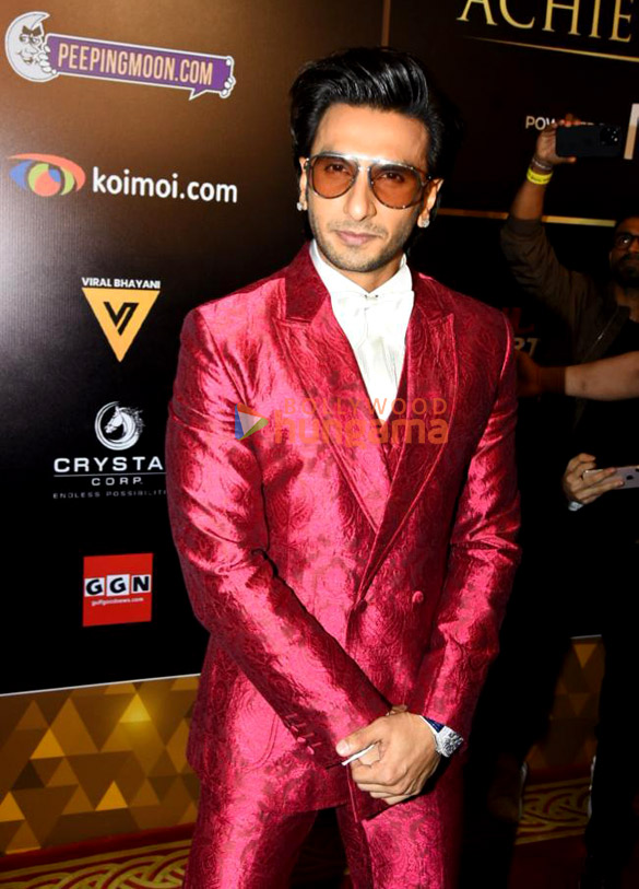 photos ranveer singh arjun kapoor and other celebs attend filmfare achievers night 1