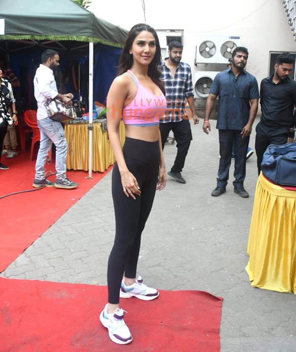 photos saif ali khan and vaani kapoor spotted at mehboob studio in bandra 2