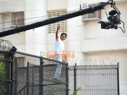 Photos: Shah Rukh Khan snapped waving to fans at Mannat