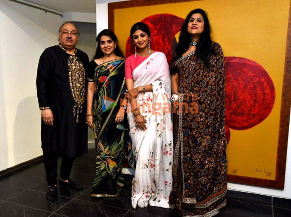 Photos: Shilpa Shetty snapped attending the inauguration of Krishn Kanhai’s paintings at the Tao Art Gallery