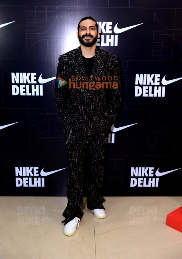 photos sonam kapoor ahuja anand ahuja and harsh varrdhan kapoor snapped at the nike store launch in saket 4