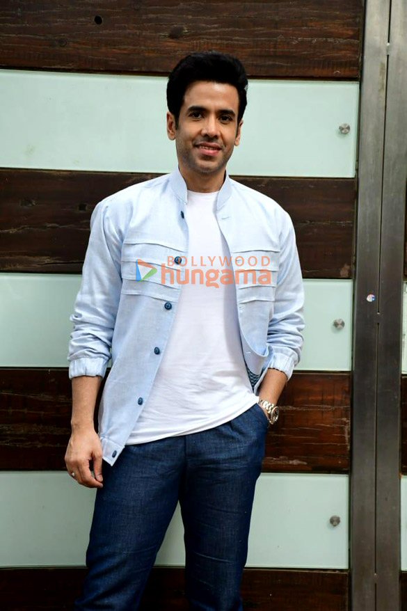 photos tusshar kapoor and seerat kapoor snapped promoting maarich 5