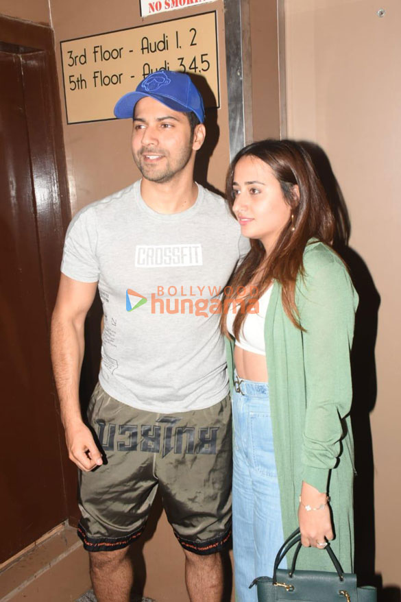 photos varun dhawan and kriti sanon snapped at pvr juhu 4