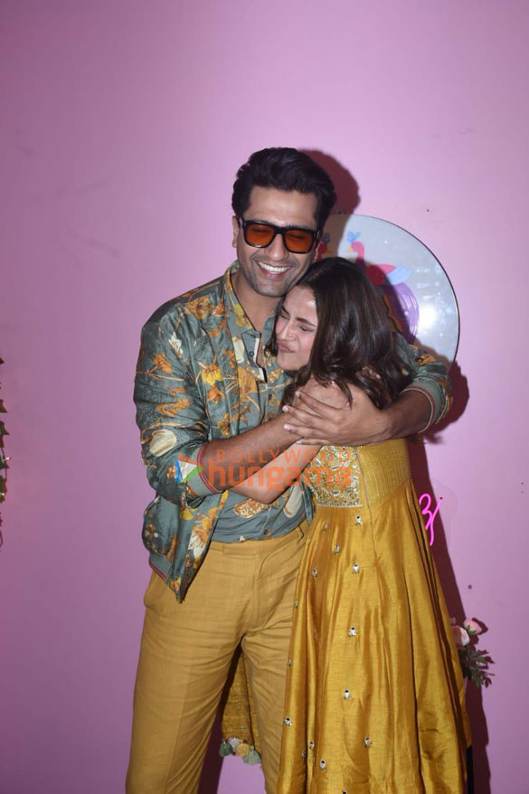 photos vicky kaushal snapped on the sets of shehnaaz gills chat show desi vibes 5
