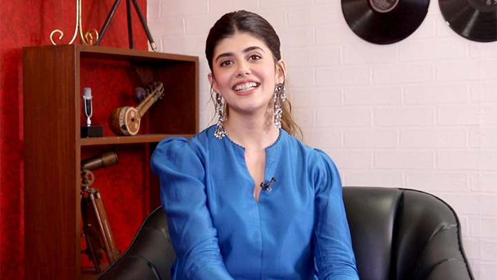 “Ranbir Kapoor taught me to use a specific perfume while…” | What’s in my bag with Sanjana Sanghi “Ranbir Kapoor taught me to use a specific perfume while…” | What’s in my bag with Sanjana Sanghi