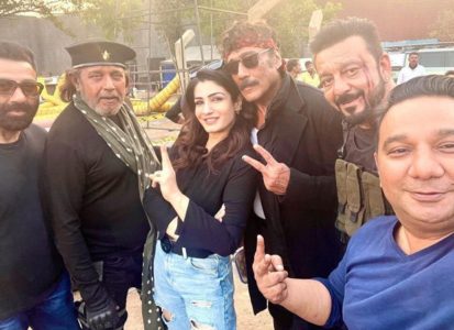 413px x 300px - Raveena Tandon visits the sets of Baap; clicks selfie with Sunny Deol,  Mithun Chakraborty, Jackie Shroff and Sanjay Dutt : Bollywood News -  Bollywood Hungama