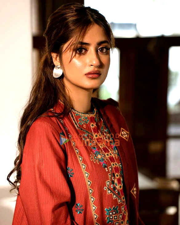 sajal ali 2 2
