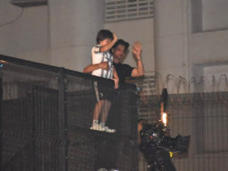 Shah Rukh Khan came outside his house Mannat to wave at his fans on his 57th birthday