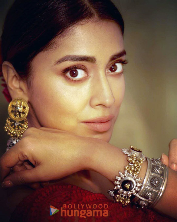 shriya saran 2 18