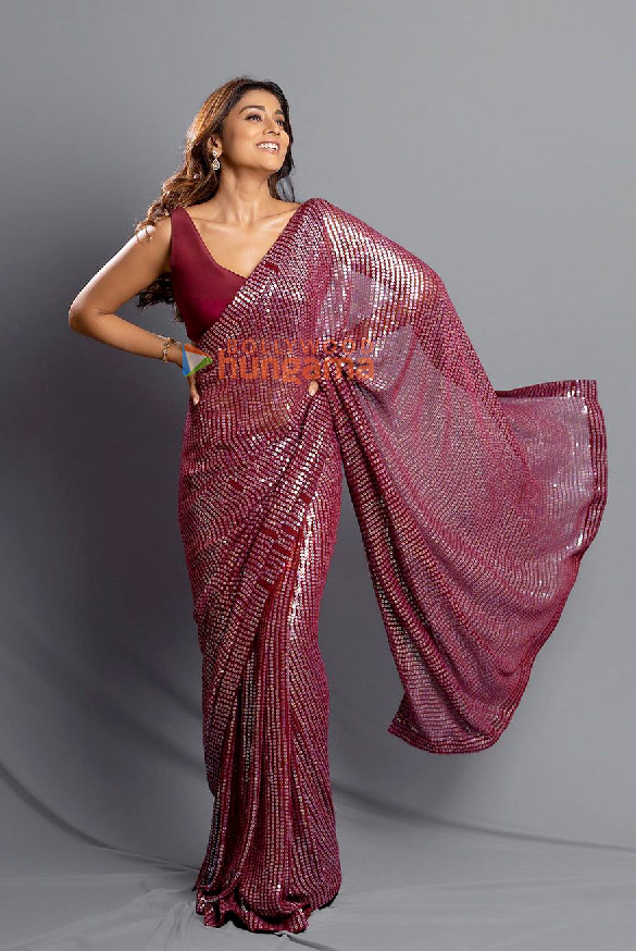 shriya saran 8 4