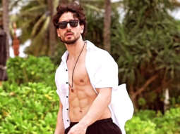 Tiger Shroff treats us with a view of his perfectly chiseled body