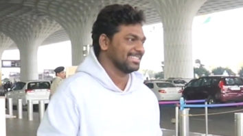 Zakir Khan flaunts his cute dimpled smile for paps at the airport