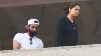 Alia-Ranbir get clicked checking out the construction work at their new house