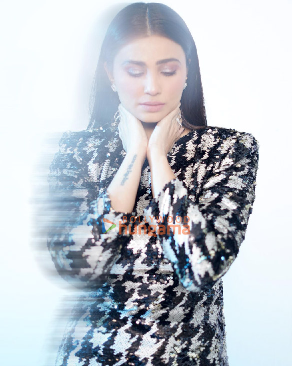 daisy shah 1 37