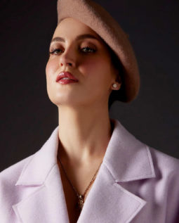 Celeb Photos Of Elli AvrRam