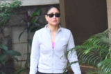 Kareena Kapoor Khan gets clicked by paps in the city