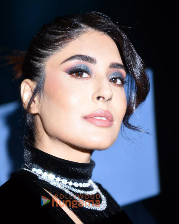 kritika kamra 2 12