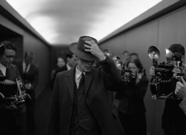 Oppenheimer: Christopher Nolan reveals he recreated a nuclear explosion without CGI; says, "There were huge practical challenges" : Bollywood News - Vimarsana News
