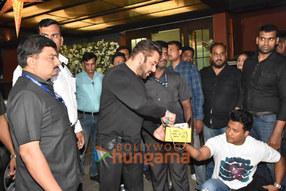 photos aayush sharma hosts salman khans birthday bash at his residence 1122 2