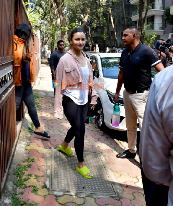 Photos: Alia Bhatt spotted at Anshuka Yoga in Bandra