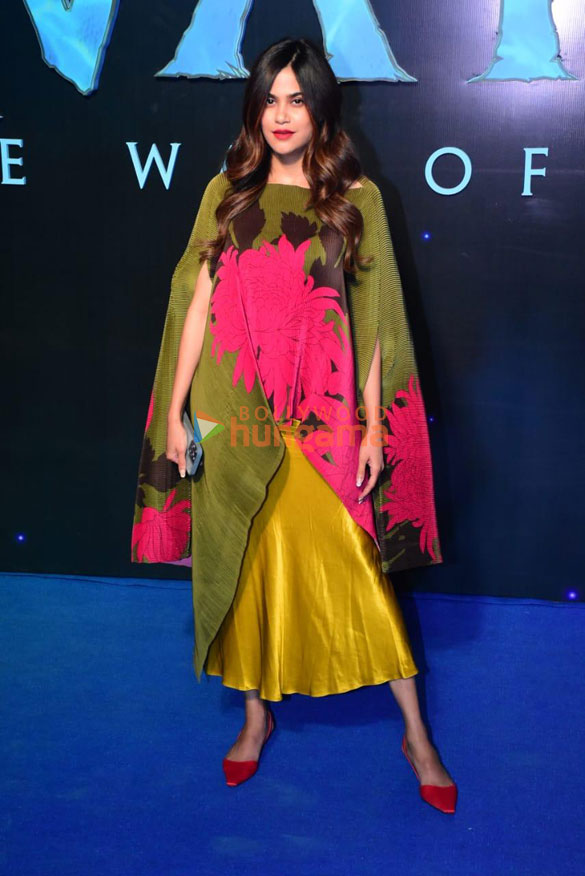 photos celebs attend the premiere of avatar the way of water 11 9
