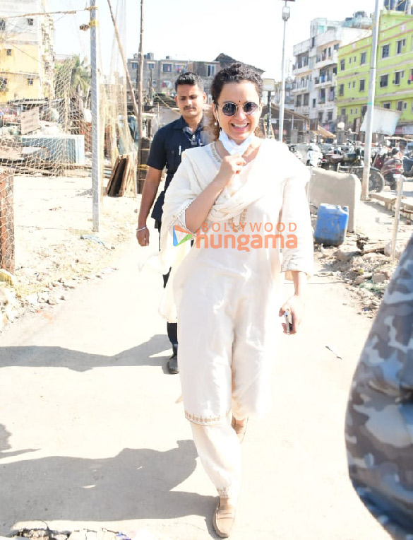 photos kangana ranaut snapped at versova jetty 4 2