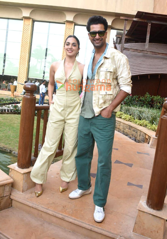 photos kiara advani vicky kaushal shashank khaitan snapped promoting their film govinda naam mera 4