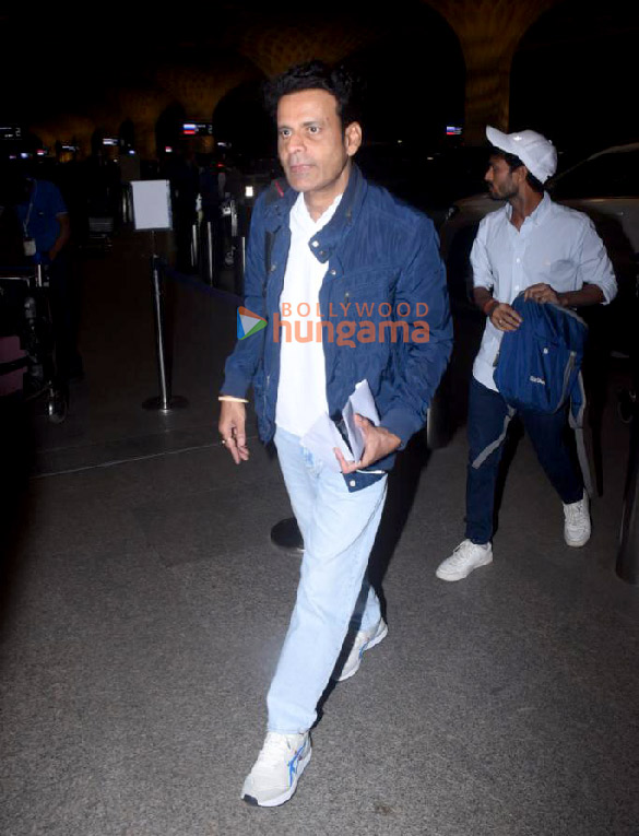 photos parineeti chopra ananya panday manoj bajpayee and divita rai snapped at the airport 3
