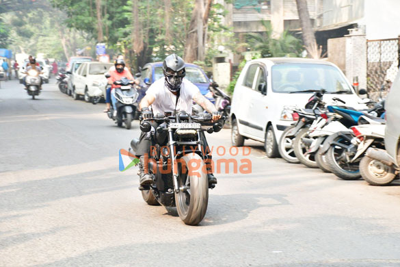 photos prateik babbar snapped riding his bike in bandra 1