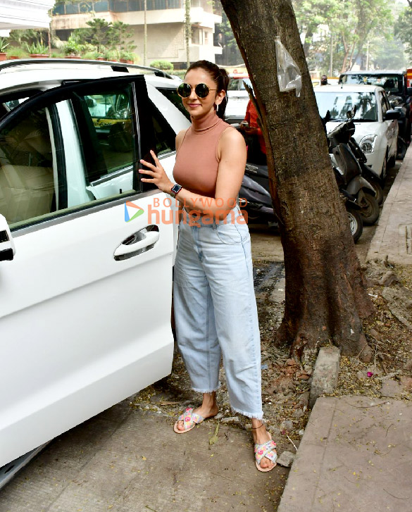 photos rakul preet singh snapped in bandra 2 7