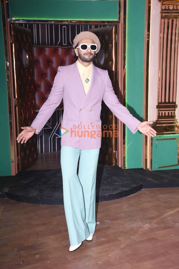 Photos Ranveer Singh, Rohit Shetty, Pooja Hegde, Jacqueline Fernandez and others snapped at Cirkus promotion ( (10)