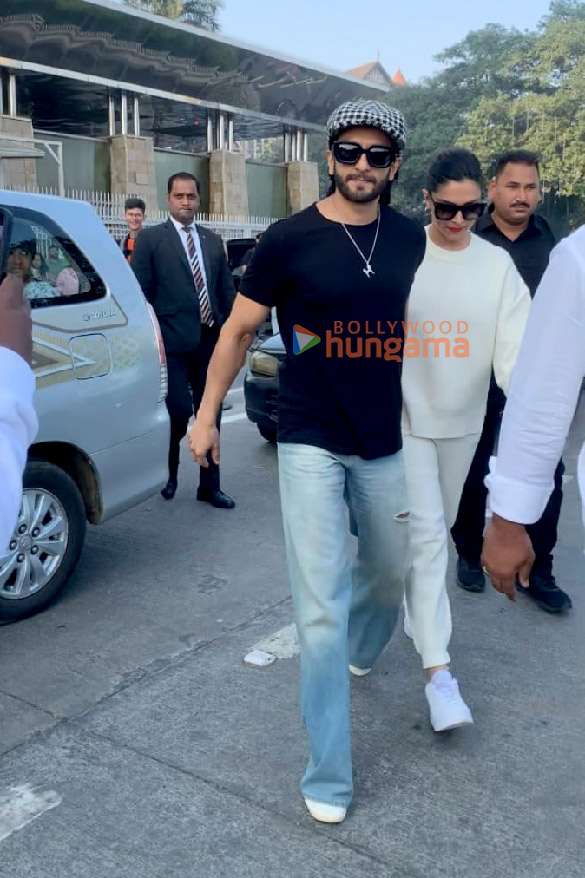 photos ranveer singh and deepika padukone spotted at gateway of india 4
