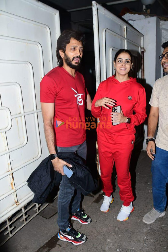 photos riteish deshmukh and genelia dsouza snapped at ved screening 2