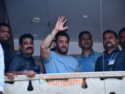 Photos: Salman Khan greets fans at Galaxy Apartments on his birthday in Bandra