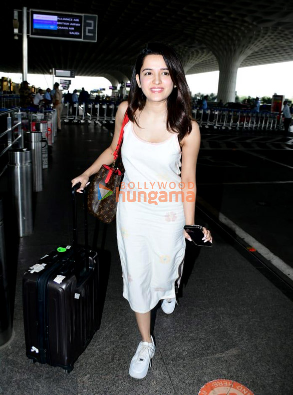 photos shirley setia snapped at the airport 2 2