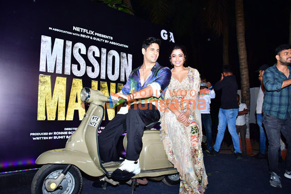 photos sidharth malhotra and rashmika mandanna snapped at mission majnu song launch 7