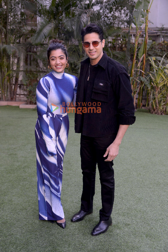 photos sidharth malhotra and rashmika mandanna snapped during a photoshoot for their film mission majnu 1