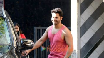 Photos: Varun Dhawan snapped at the gym in Juhu
